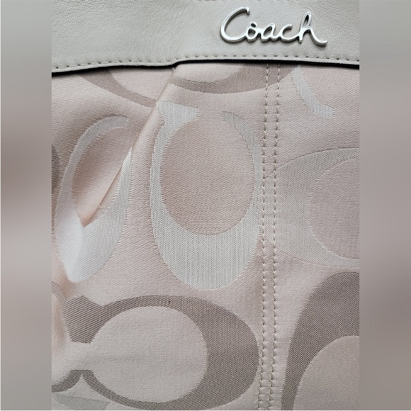 EUC Coach Signature Lexi Purse Cream/Tan - Picture 6 of 16